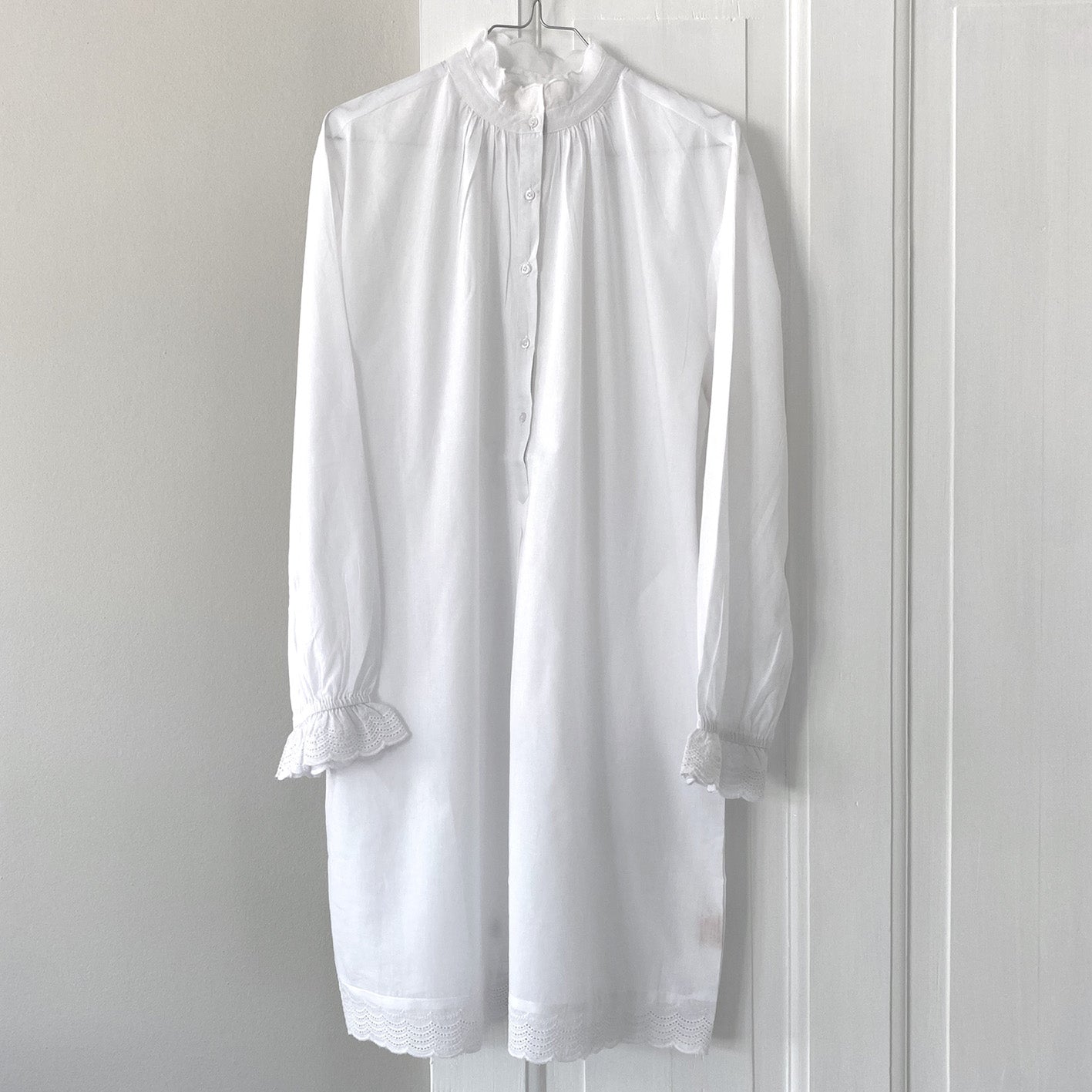 LACE DRESS // WOMEN // WHITE