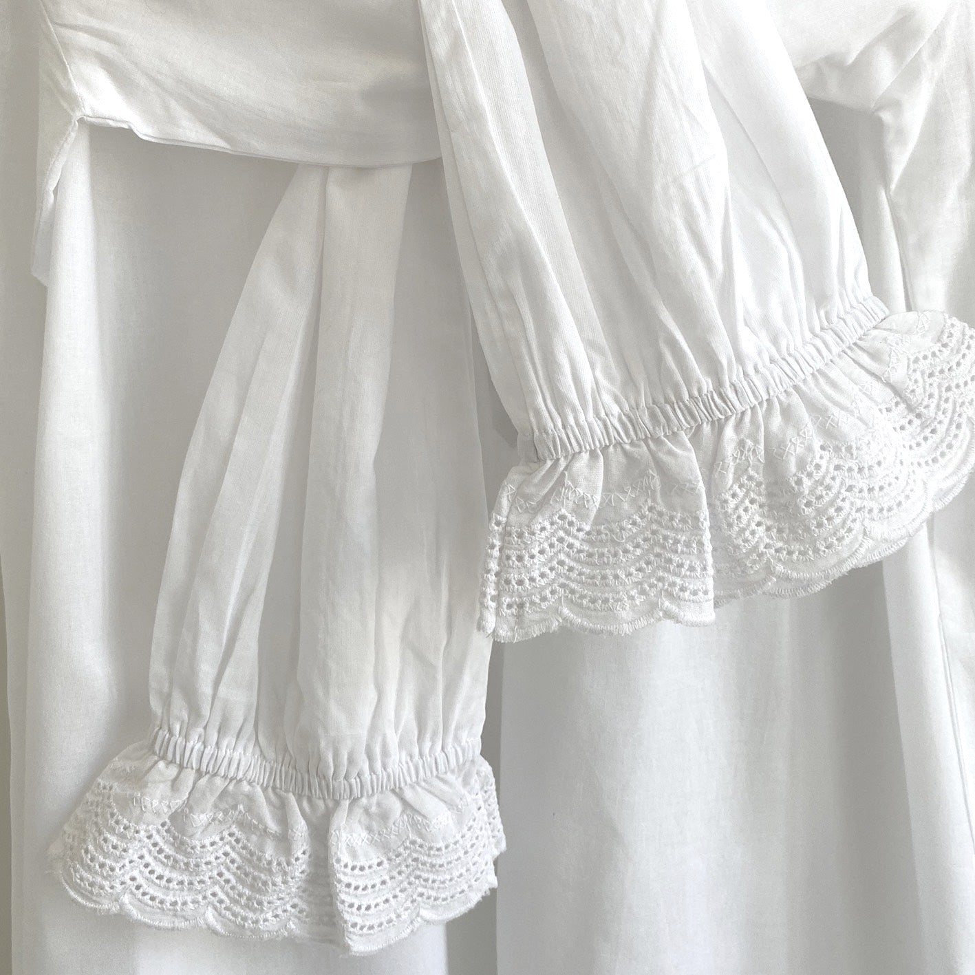 LACE DRESS // WOMEN // WHITE