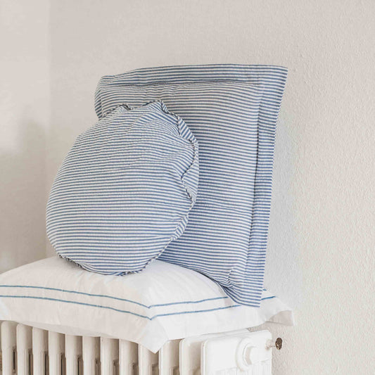 Pillow case blue stripes seersucker round